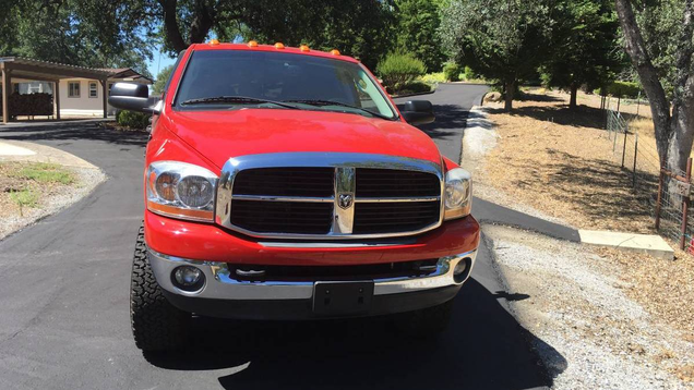 The 2006-09 headlights are a better look than the 2003-05 style.